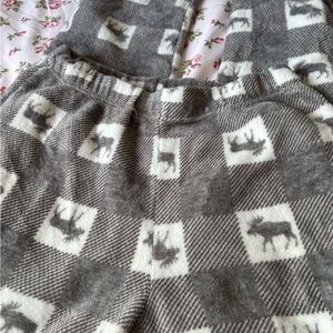 2/25$🍓⭐️ Ardene Gray and White Fleece Pajama Pants